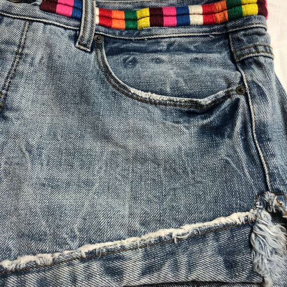 Free People Jean Shorts Size 27 (waist 30”) Eliot Rainbow Waist Very Distressed - Picture 4 of 10